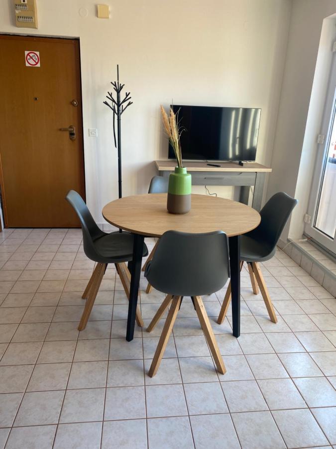 Apartment Privlaka Direkt Am Strand Mit Klima Und Neuem Badezimmer Haustiere Sind Willkommen Exteriér fotografie